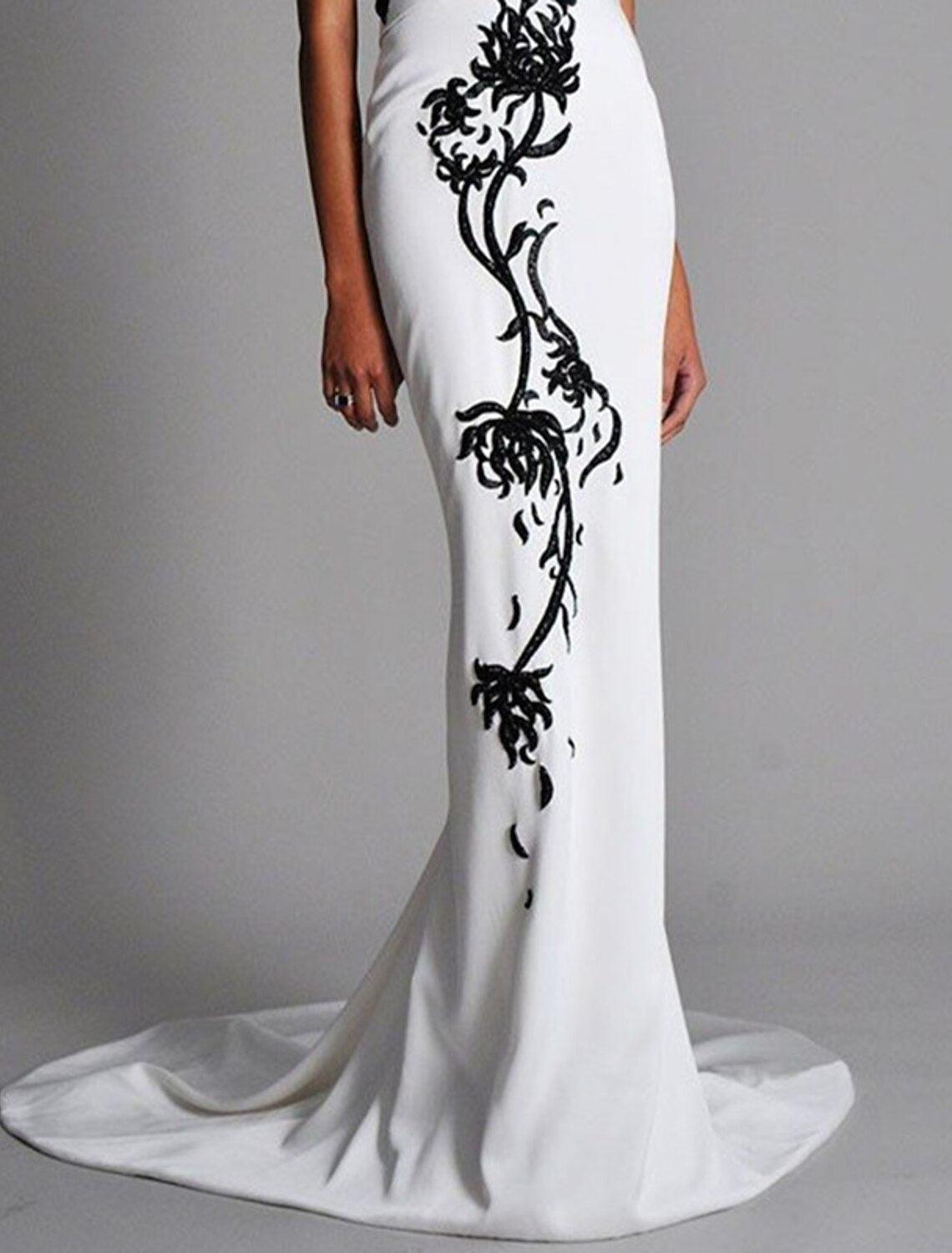 Meerjungfrau/Trompete Abendkleid Farbblockkleid Formeller Hochzeitsgast Hofschleppe Ärmellos V-Ausschnitt Spitze mit Applikationen