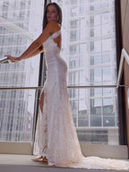 Vestidos de novia de corte trompeta/sirena con encaje, sin mangas, cuello halter y cola larga