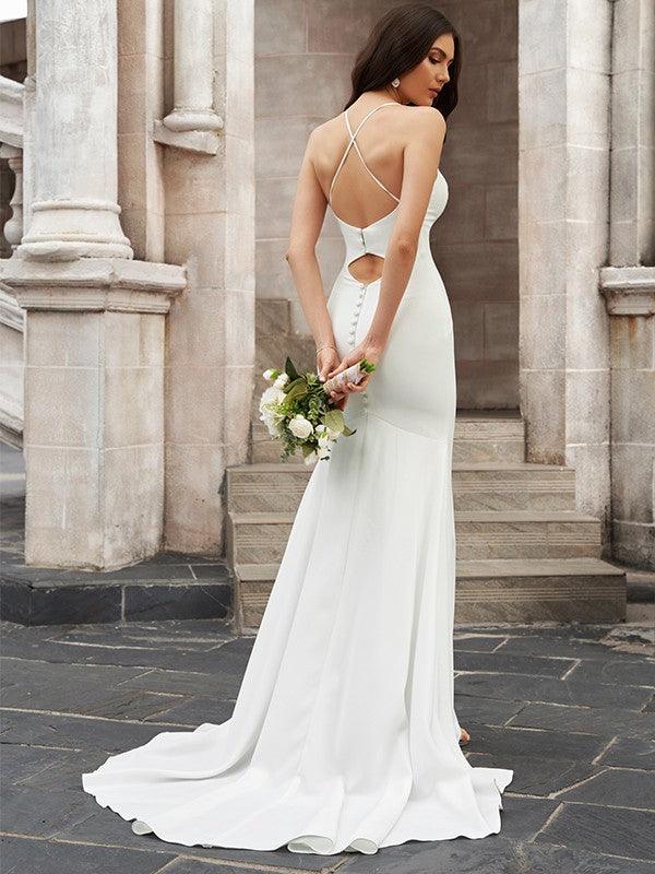 Vestidos de novia de corte trompeta/sirena, escote redondo, fruncido, de crepé elástico, sin mangas y con cola larga