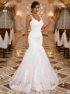 Vestidos de novia con apliques de encaje, corte trompeta/sirena, escote en V, sin mangas y cola larga
