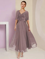 Vestido de dos piezas de corte A para madre de la novia, elegante, de manga corta, con escote en V, largo hasta la rodilla, de gasa y encaje, con apliques plisados.