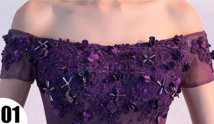 Vestido de fiesta morado corto con hombros descubiertos para regreso a casa
