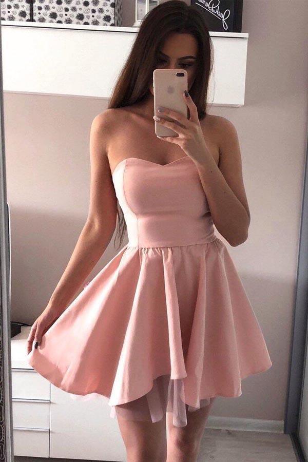 A-Linien-Kleid aus rosa Satin mit herzförmigem Ausschnitt für den Abschlussball