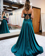 Vestido de fiesta corte A tirantes finos corsé espalda con abertura