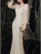 Meerjungfrau/Trompete Kleid für die Brautmutter, Hochzeitsgast, Party, Sparkle &amp; Shine, Petite, V-Ausschnitt, bodenlang, Tüll, Pailletten, 3/4-Ärmel mit Federperlen
