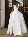 Empfang Lässige formelle Hochzeitskleider A-Linie V-Ausschnitt Ärmellos Bodenlang Satin Brautkleider mit Falten Einfarbig Sommer Herbst Hochzeitsfeier