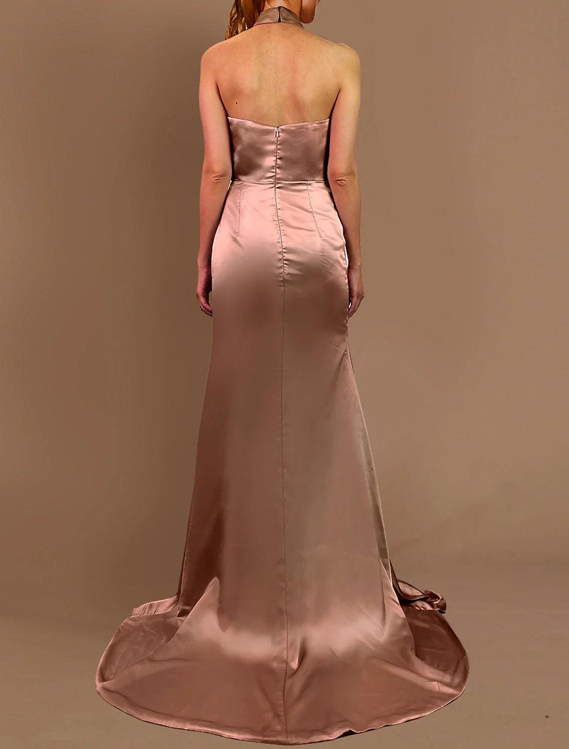 Meerjungfrauenkleid Abendkleid High Split Kleid Neckholder Weihnachten Rot Grün Kleid Hochzeit Sweep / Brush Train Ärmelloses Brautjungfernkleid Satin mit Falten