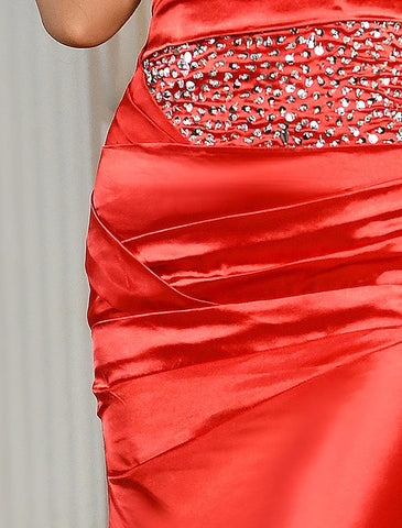 Meerjungfrau/Trompete Abendkleid Luxuriöses Kleid Weihnachten Formell Sweep/Pinsel Schleppe Ärmellos Trägerlos Charmeuse mit Pailletten