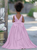 Vestido rosa sin mangas de satén con escote de cuentas y detalle de lazo 