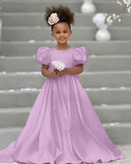 Kleid für Blumenmädchen mit Puffärmeln, Schleife, Knopfleiste hinten und Schleppe 