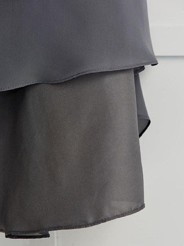 Vestido largo de dama de honor de gasa con escote en V y corte A