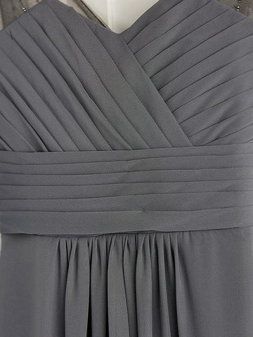 Vestido largo de dama de honor de gasa con escote en V y corte A