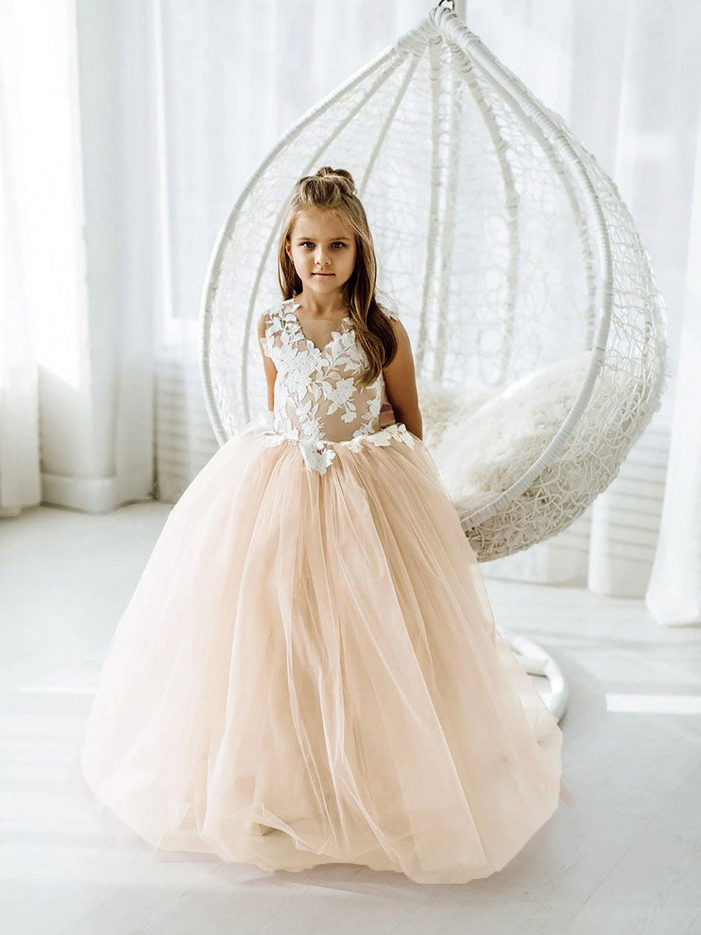 Langes Ballkleid aus Tüllspitze, ärmellos, Blumenmädchenkleid mit Schleife