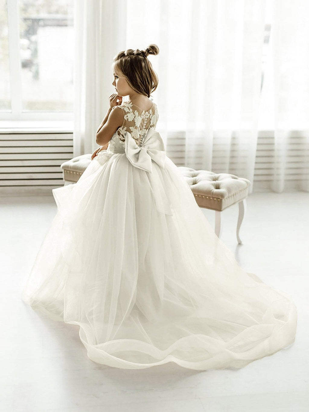 Langes Ballkleid aus Tüllspitze, ärmellos, Blumenmädchenkleid mit Schleife
