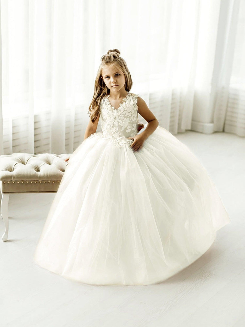 Langes Ballkleid aus Tüllspitze, ärmellos, Blumenmädchenkleid mit Schleife