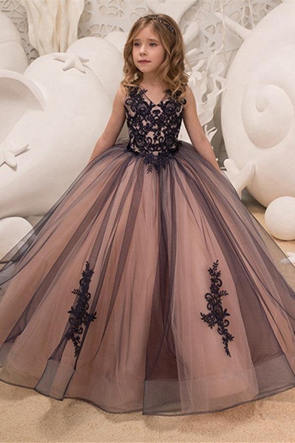 Langes Ballkleid mit V-Ausschnitt und ärmellosem Blumenmädchenkleid
