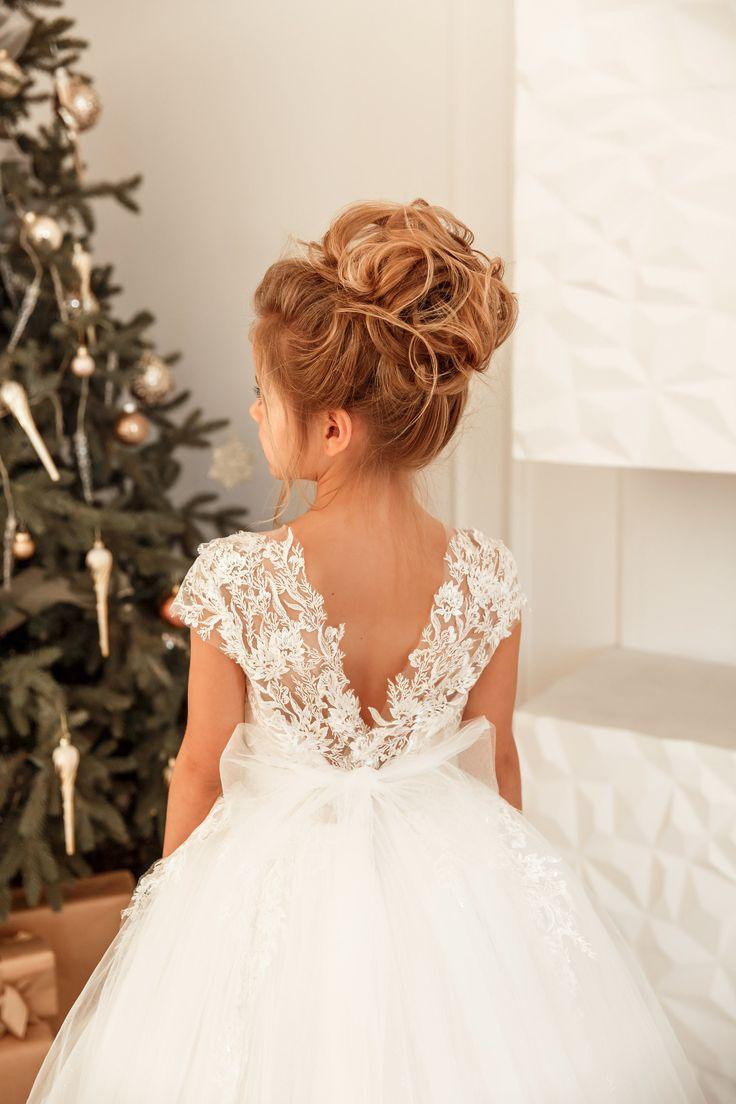 Lovely Long Princess Tulle Lace Flower Girl Dress