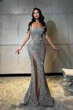 Luxuriöses säulenförmiges, ärmelloses Ballkleid mit Pailletten und Schlitz