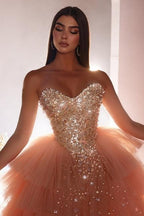 Luxuriöses langes rosa A-Linien-Prinzessinnen-Ballkleid aus Tüll mit Perlenbesatz