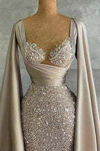 Luxuriöses, langes, elegantes Abendkleid im Meerjungfrauen-Stil mit Cape-Ärmeln