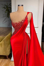 Luxuriöses, einzigartiges, rotes, ärmelloses Abendkleid im Meerjungfrauen-Stil mit Schlitz