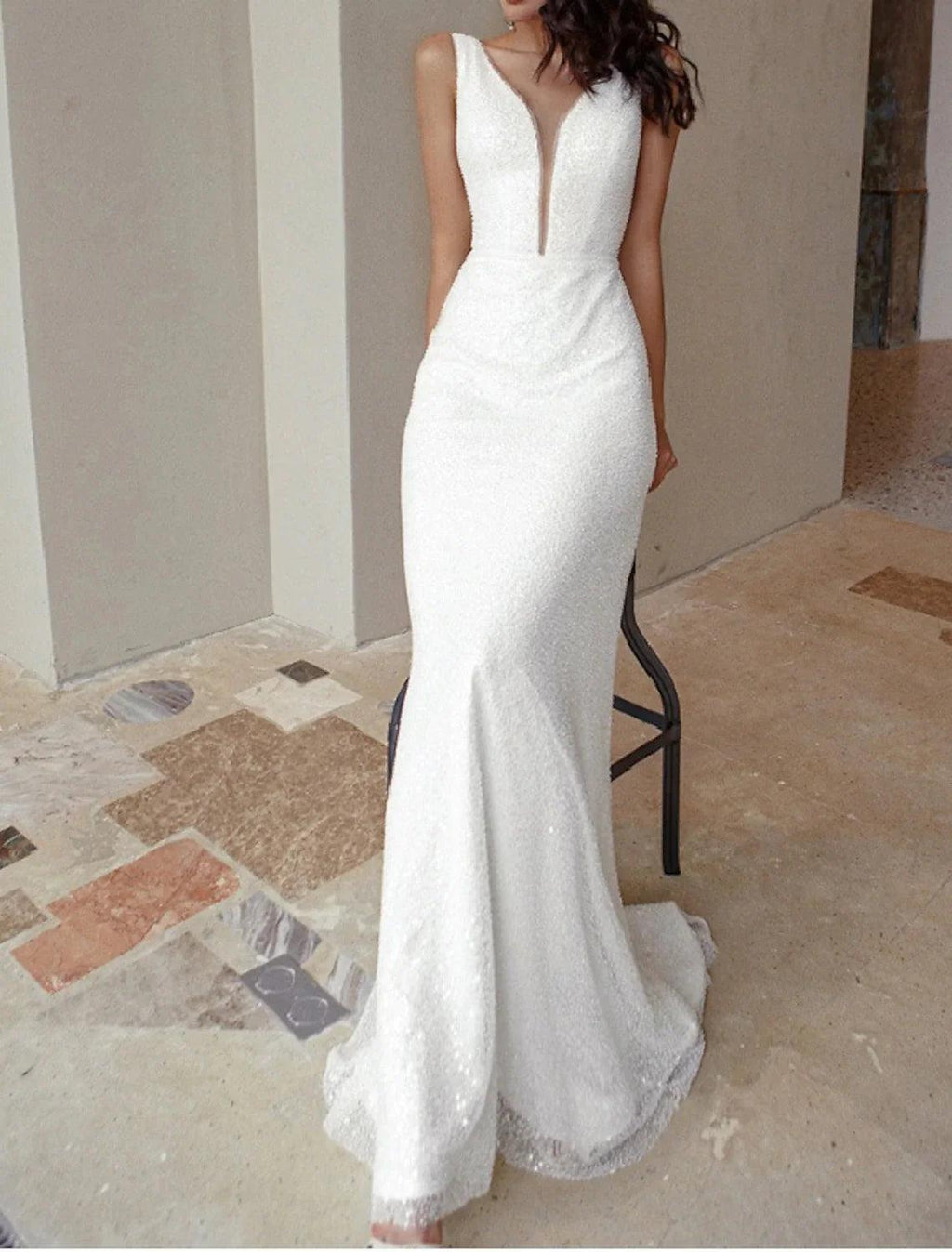 Vestidos de novia formales de compromiso con brillo y brillo, corte sirena/trompeta, escote en V, sin mangas, cola de corte, tul, con cuentas y lentejuelas
