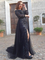 Vestidos de tul con encaje, corte trompeta/sirena, mangas largas, hombros descubiertos y cola larga