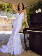 Vestidos de novia de corte sirena/trompeta, sin mangas, con tul, encaje, tirantes finos y cola de corte