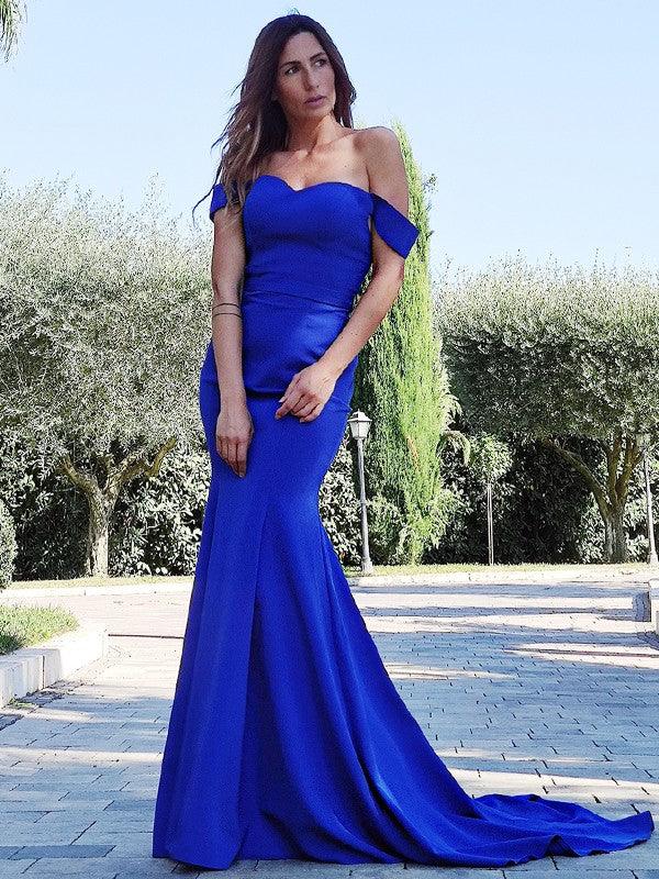Vestidos de corte sirena/trompeta con volantes de crepé elástico, sin mangas, hombros descubiertos y cola larga