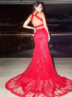 Vestidos de tul con apliques de sirena/trompeta, escote en V, sin mangas y cola larga