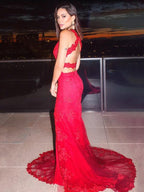 Vestidos de tul con apliques de sirena/trompeta, escote en V, sin mangas y cola larga
