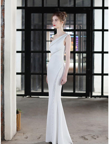 Meerjungfrau/Trompete Abendkleid Sexy Kleid Hochzeitsgast Formeller Abend Bodenlang Ärmellos Ein Schulter Stretch Satin mit Kristallen