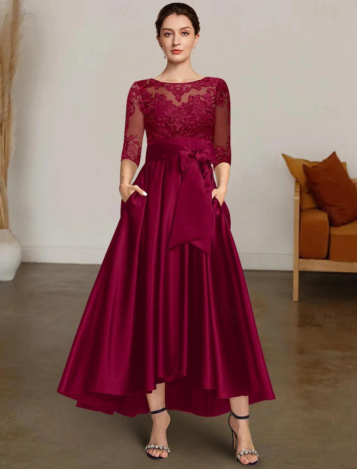 Elegantes Kleid für die Brautmutter mit hohem, tiefem Ausschnitt, asymmetrischer Satinspitze, 3/4-Ärmeln und Spitzenschärpe/-band