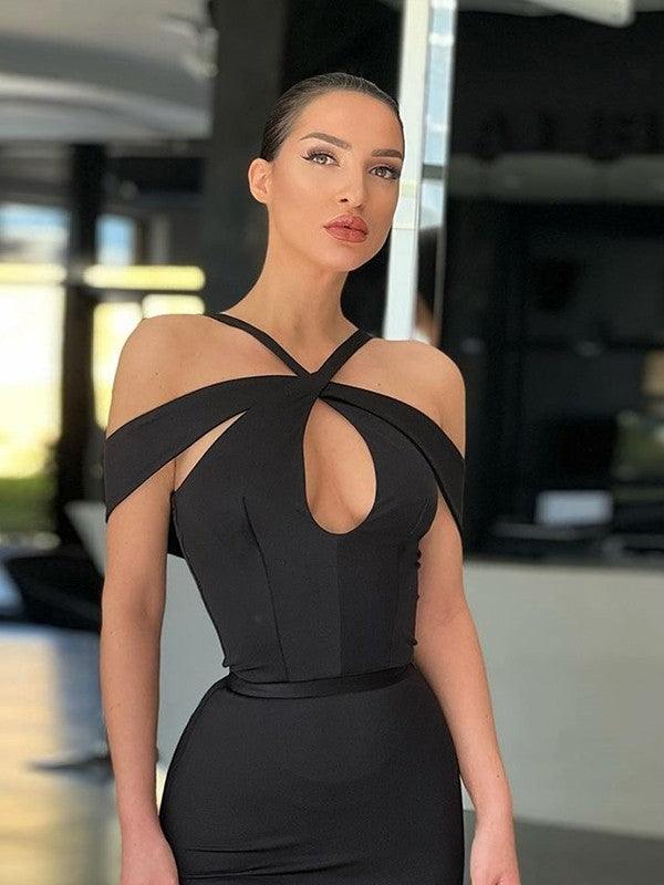 Vestidos de corte sirena/trompeta con fruncido, de crepé elástico, hombros descubiertos, sin mangas y con cola larga