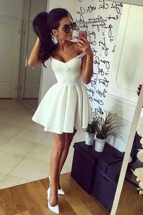 Vestido de fiesta corto con tirantes anchos y hombros descubiertos en rojo para regreso a casa