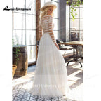 Vestidos de novia NumberSea con espalda descubierta, escote en V y hombros descubiertos de encaje