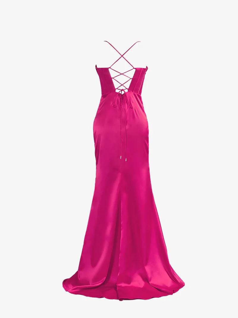 Vestido de fiesta de satén con tirantes finos y corte sirena y abertura