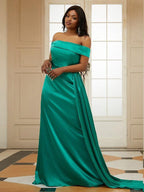 Etui-Linie/Säulenkleid aus seidenartigem Satin mit Rüschen, schulterfrei, ärmellos, Sweep/Pinselzug Kleider