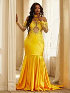 Vestidos de corte sirena/trompeta con apliques de satén elástico, hombros descubiertos, mangas largas y cola larga