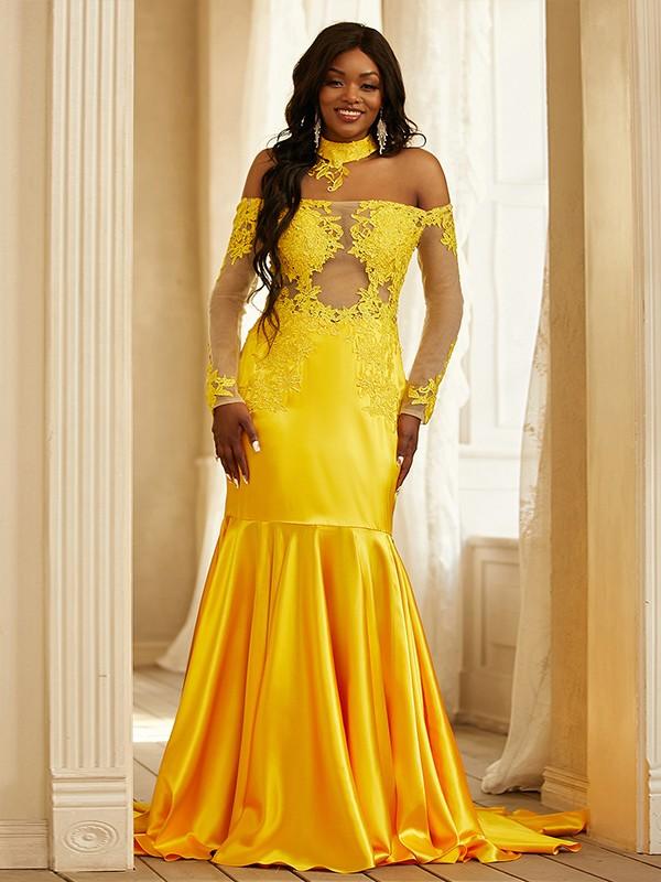 Vestidos de corte sirena/trompeta con apliques de satén elástico, hombros descubiertos, mangas largas y cola larga