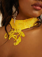 Vestidos de corte sirena/trompeta con apliques de satén elástico, hombros descubiertos, mangas largas y cola larga