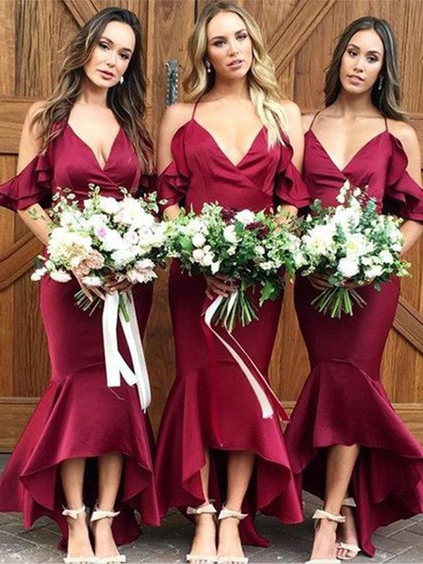 Vestidos de dama de honor asimétricos sin mangas con tirantes finos y tejido elástico de satén con volantes y corte trompeta/sirena