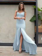 Vestidos de dama de honor de corte trompeta/sirena, de crepé elástico, fruncido, con escote en V, sin mangas y hasta el suelo