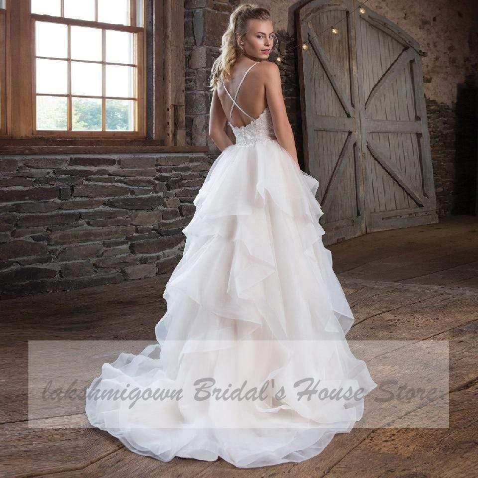 Vestido de novia de organza con tirantes finos y corte princesa de NumberSea