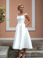 NumberSea Kurze Brautkleider Satin Knielang Mit Kristallperlen Brautkleider Mit Tasche Elegante Einfache Gewellte Flügelärmel 2021