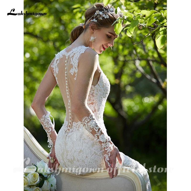 NumberSea - Vestido de novia de sirena con ilusión sexy, escote en V, cola de corte, encaje completo, tirantes finos, espalda descubierta y apliques con botones