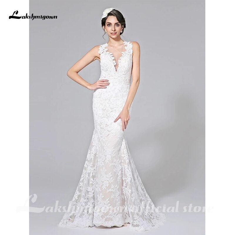 NumberSea - Vestido de novia de sirena con ilusión sexy, escote en V, cola de corte, encaje completo, tirantes finos, espalda descubierta y apliques con botones