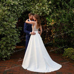 Vestido de novia NumberSea 2021, sencillo, corte A, de satén suave, con escote en V, sin mangas, encaje, tirantes finos, falda oculta, bolsillos y espalda descubierta.