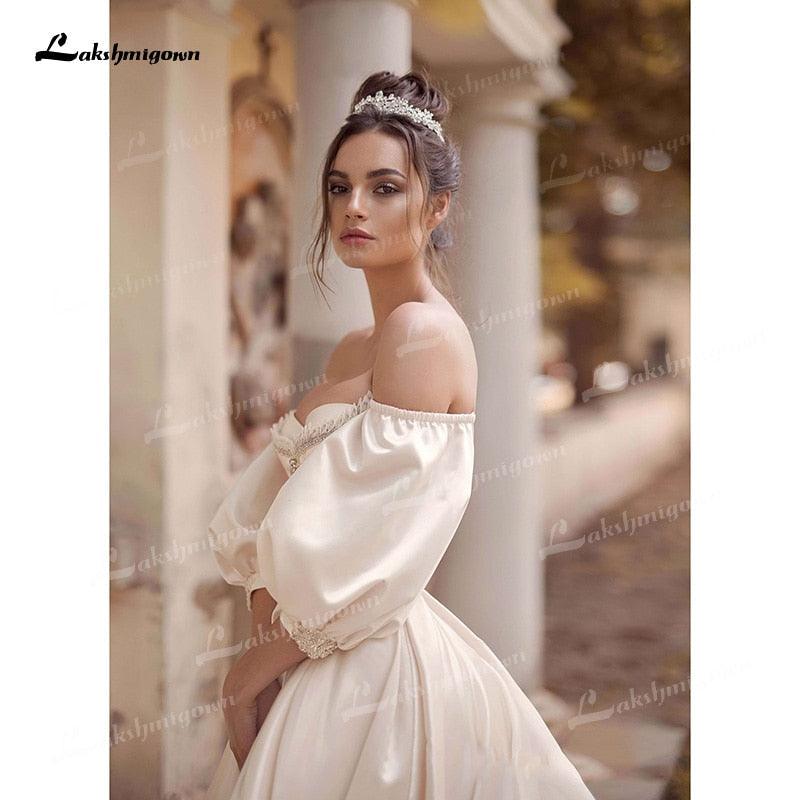 Vestidos de novia NumberSea de satén suave, corte A, escote corazón, media manga abullonada, corsé con cuentas, espalda abierta, cola capilla, plisado