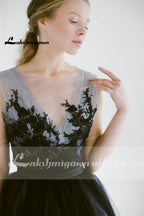 Vestidos de novia NumberSea en plata y negro con dos piedras y cristales. Vestido de novia sexy. Vestidos de novia góticos negros.